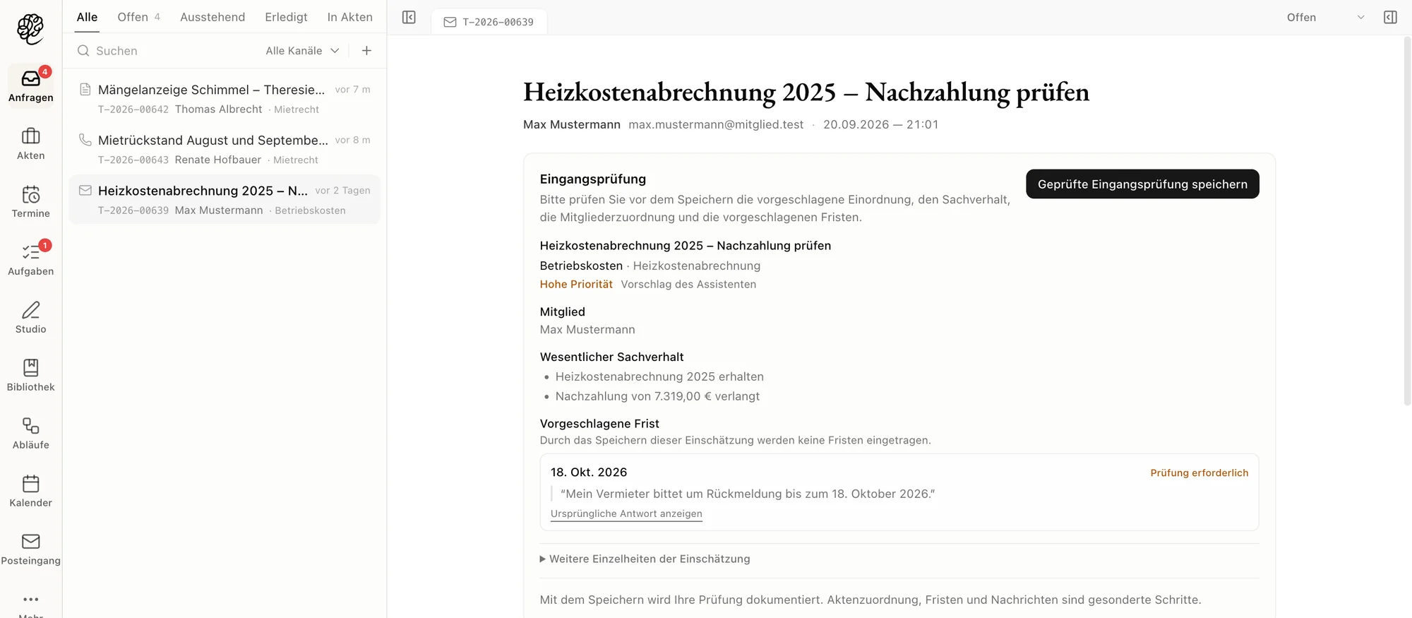 Der Anfragen-Eingang in Mindecho mit einem gescannten Schreiben, einem erfassten Telefonat und einer E-Mail. Die geöffnete Anfrage schlägt eine Frist zum 18. Oktober 2026 vor, zitiert aus der E-Mail des Mitglieds.